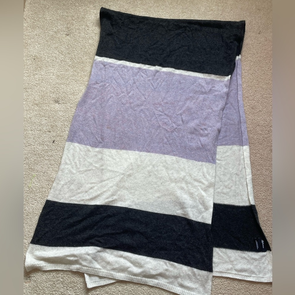 Reitmans Black and Cream Cashmere Blend Scarf
